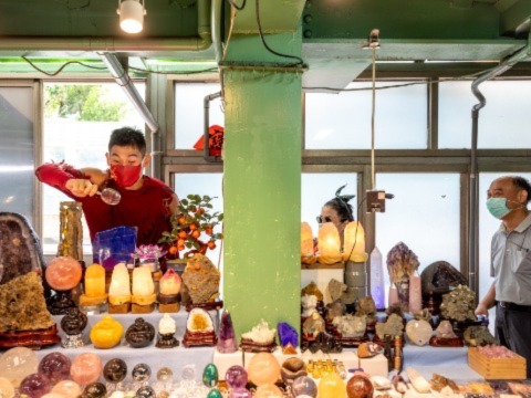 鄰居下訂單《空總「ㄩˋ」貴人》